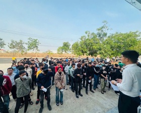 Cung cấp lao động dán nhãn sản phẩm