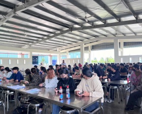 Cung cấp lao động dán tem sản phẩm